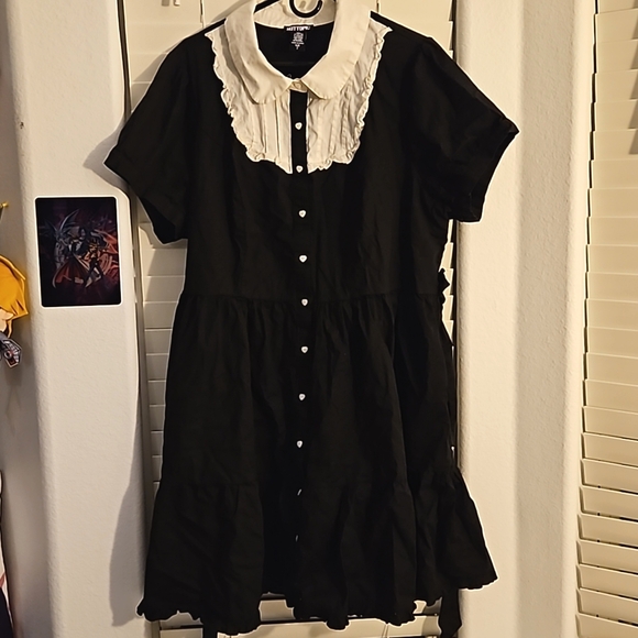 Hot Topic Goth Lolita-ish Black and White Short-Sleeve Dress - Picture 1 of 9